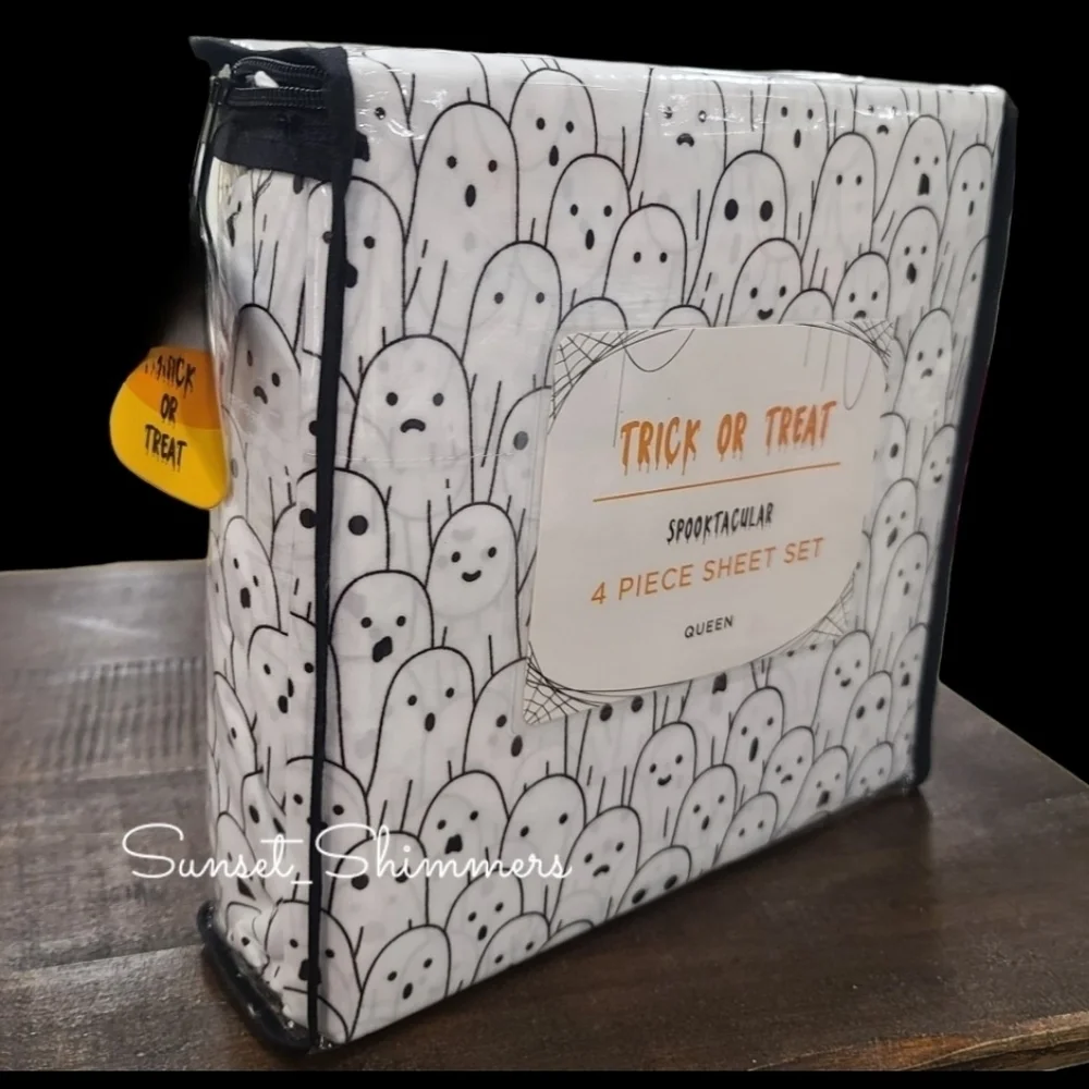 Halloween Trick or Treat Ghost Queen Size Sheet Set Black & White NEW